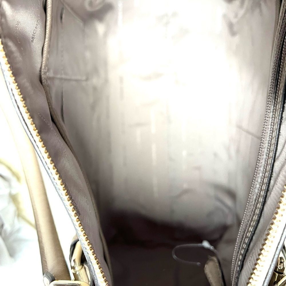 🔥🎁NWT! Michael Kors CIARA Satchel Handbag Large Truffle Msrp:$428.00 - Picture 5 of 7